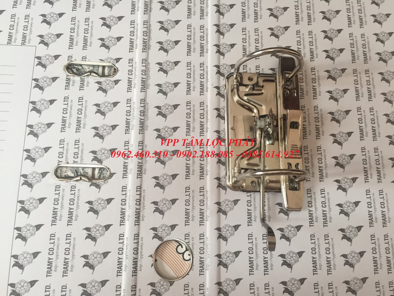 Khóa còng bật 5cm Trà My, Kingjim, Comix (gồm khóa còng + nẹp còng)