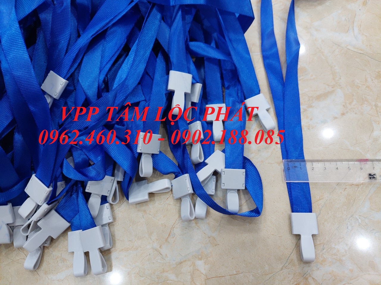 DÂY ĐEO THẺ LỤA MÓC NHỰA GẬP màu xanh biển, bản rộng 1.5cm (LOẠI 1)