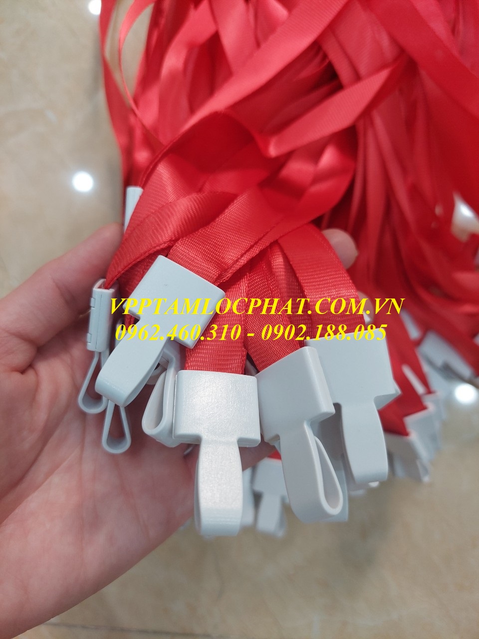 DÂY ĐEO THẺ LỤA MÓC NHỰA GẬP các màu, bản rộng 1.5cm (LOẠI 1) SỈ LH ĐỂ CÓ GIÁ TỐT NHẤT