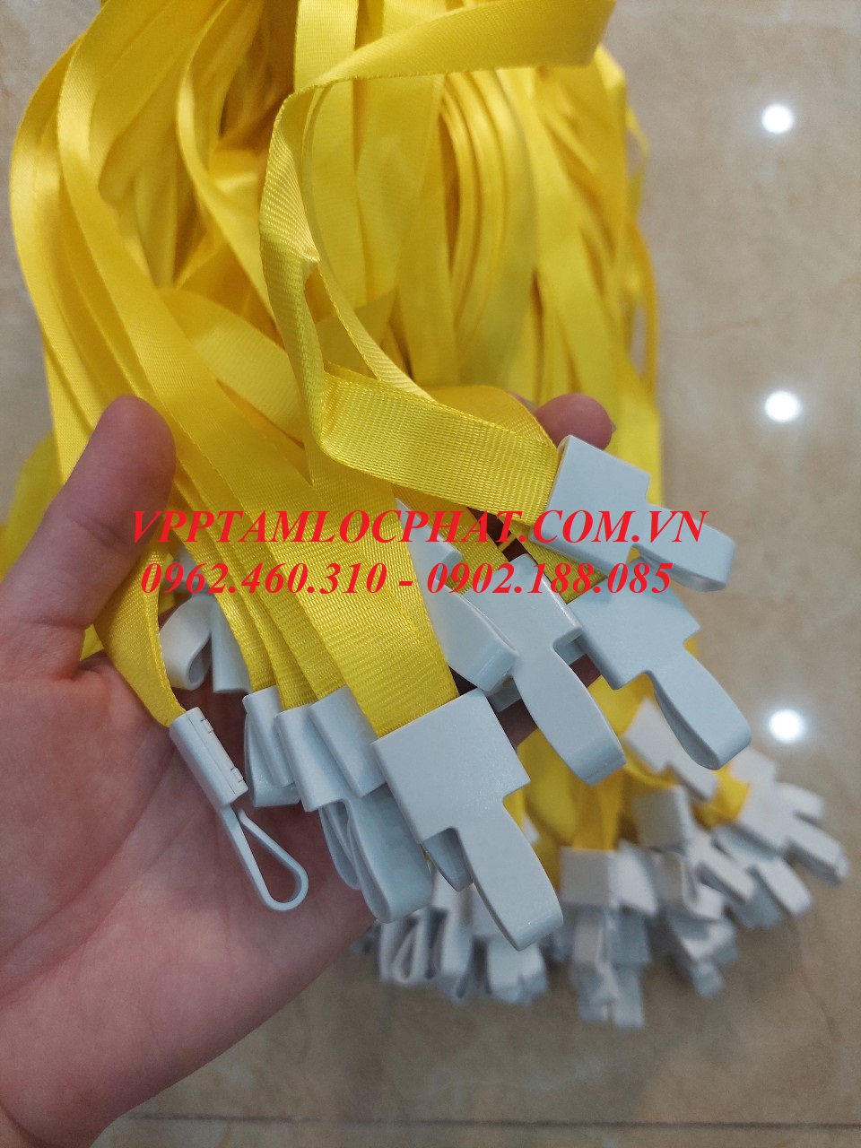 DÂY ĐEO THẺ LỤA MÓC NHỰA GẬP các màu, bản rộng 1.5cm (LOẠI 1) SỈ LH ĐỂ CÓ GIÁ TỐT NHẤT