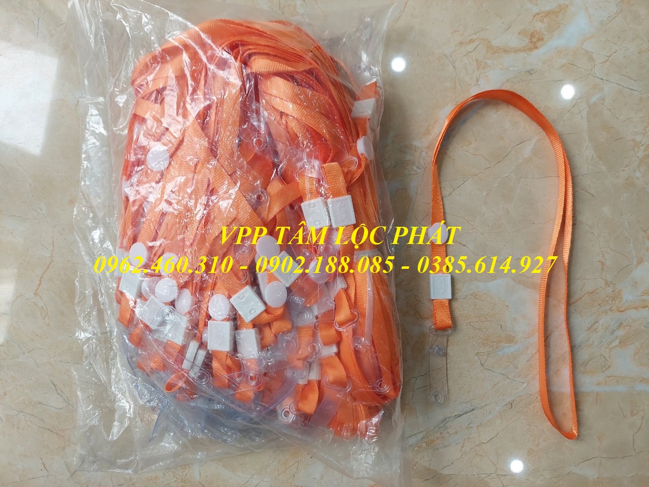 DÂY ĐEO THẺ LỤA MÓC NHỰA MÀU CAM (loại 1)
