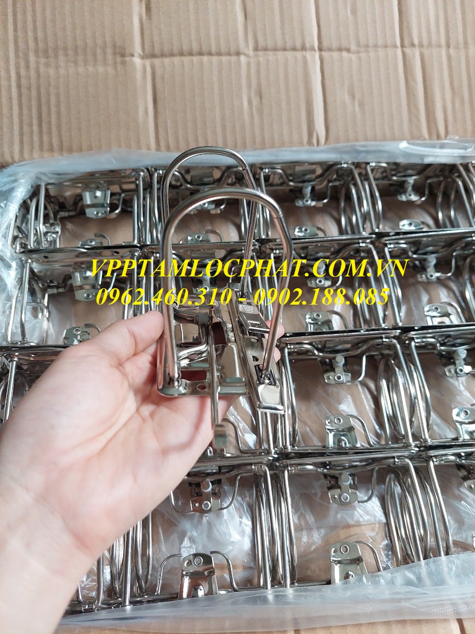 Khóa còng bật 10cm Trà My (gồm khóa còng + nẹp còng)