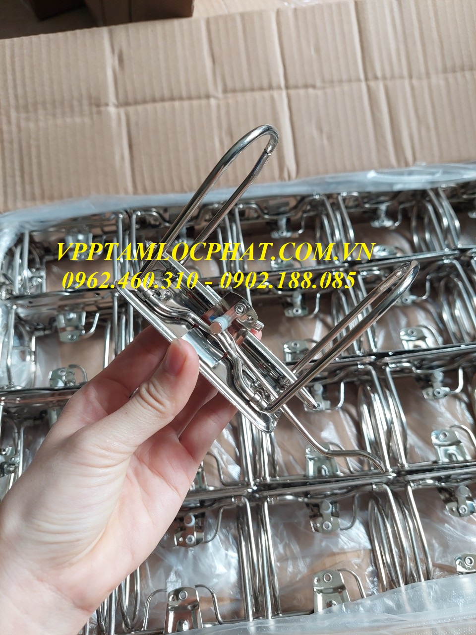 Khóa còng bật 10cm Trà My (gồm khóa còng + nẹp còng)