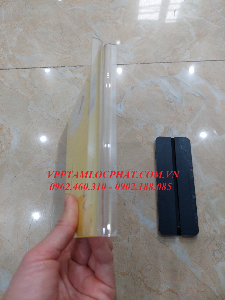 Menu mica A5 SN trong suốt (đế đen)