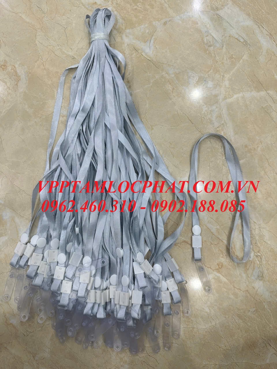 DÂY ĐEO THẺ LỤA MÓC NHỰA MÀU GHI - MÀU XÁM (loại 1)