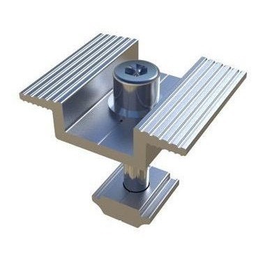 KẸP GIỮA TẤM PIN NĂNG LƯỢNG MẶT TRỜI