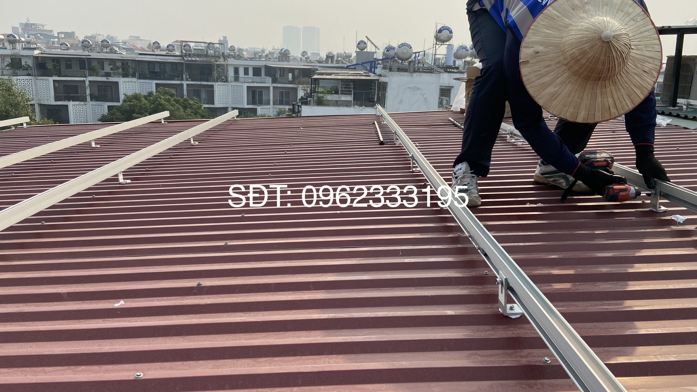 các cách cố định tấm pin năng lượng mặt trời