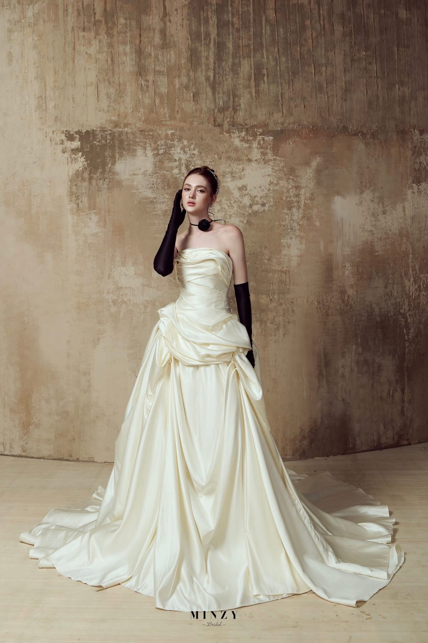 Váy cưới satin