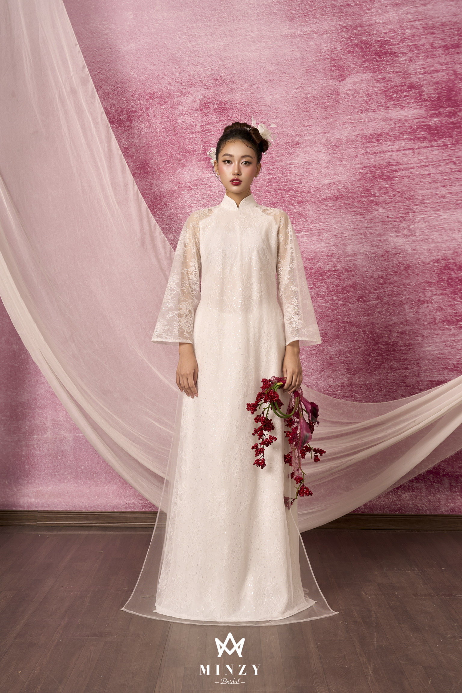 Áo dài trắng ren xuông 01