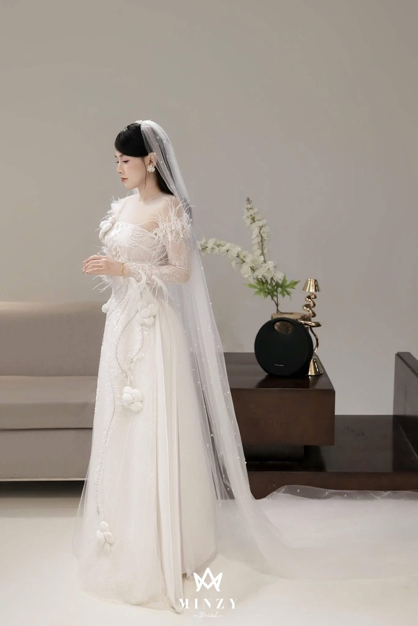 Áo dài trắng 83