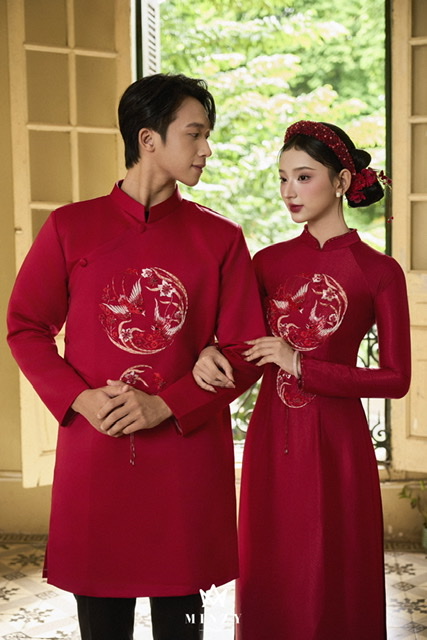 Áo dài cặp đỏ 53