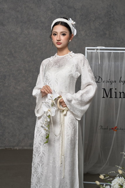 Áo dài trắng xuông 20