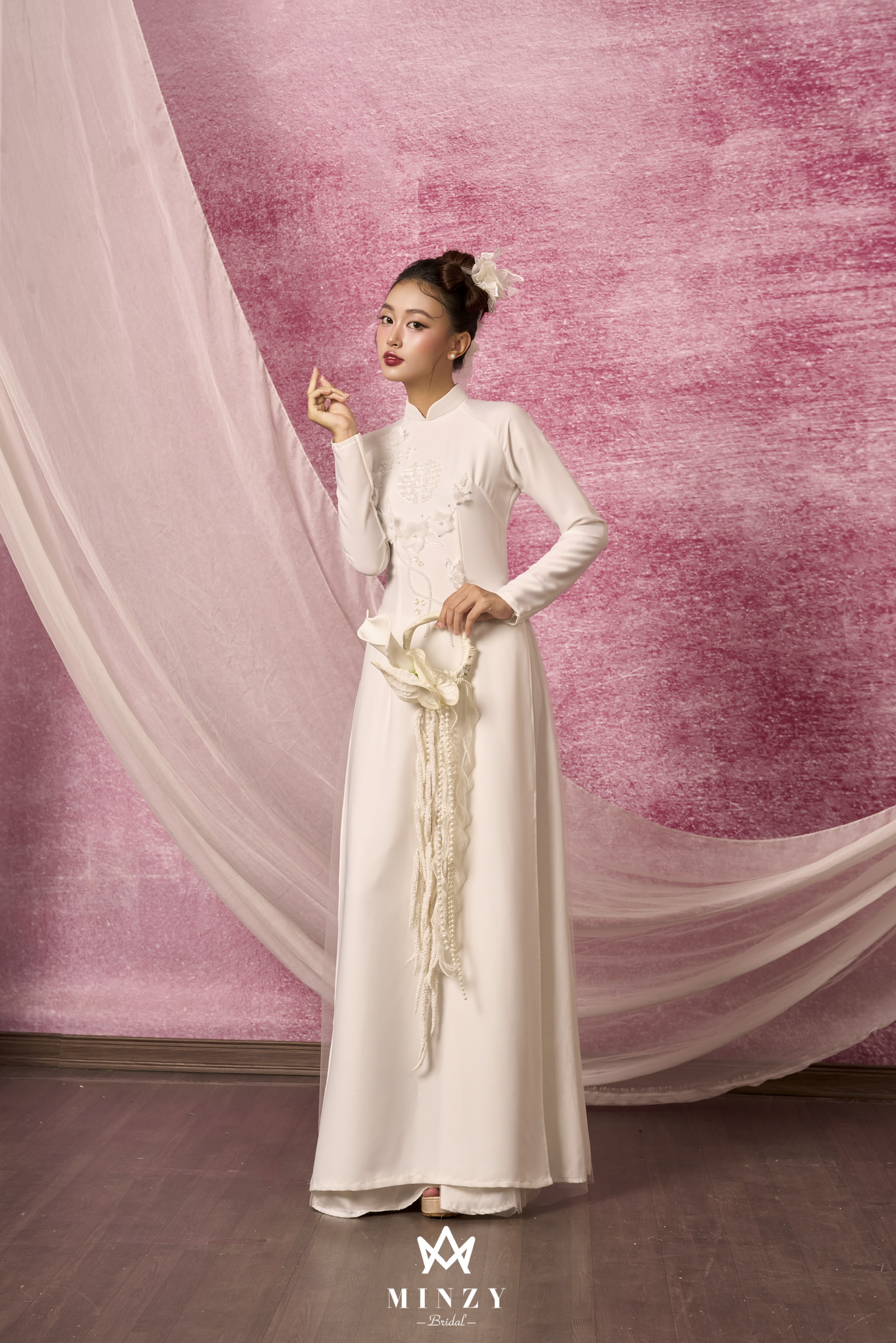 Áo dài trắng 04