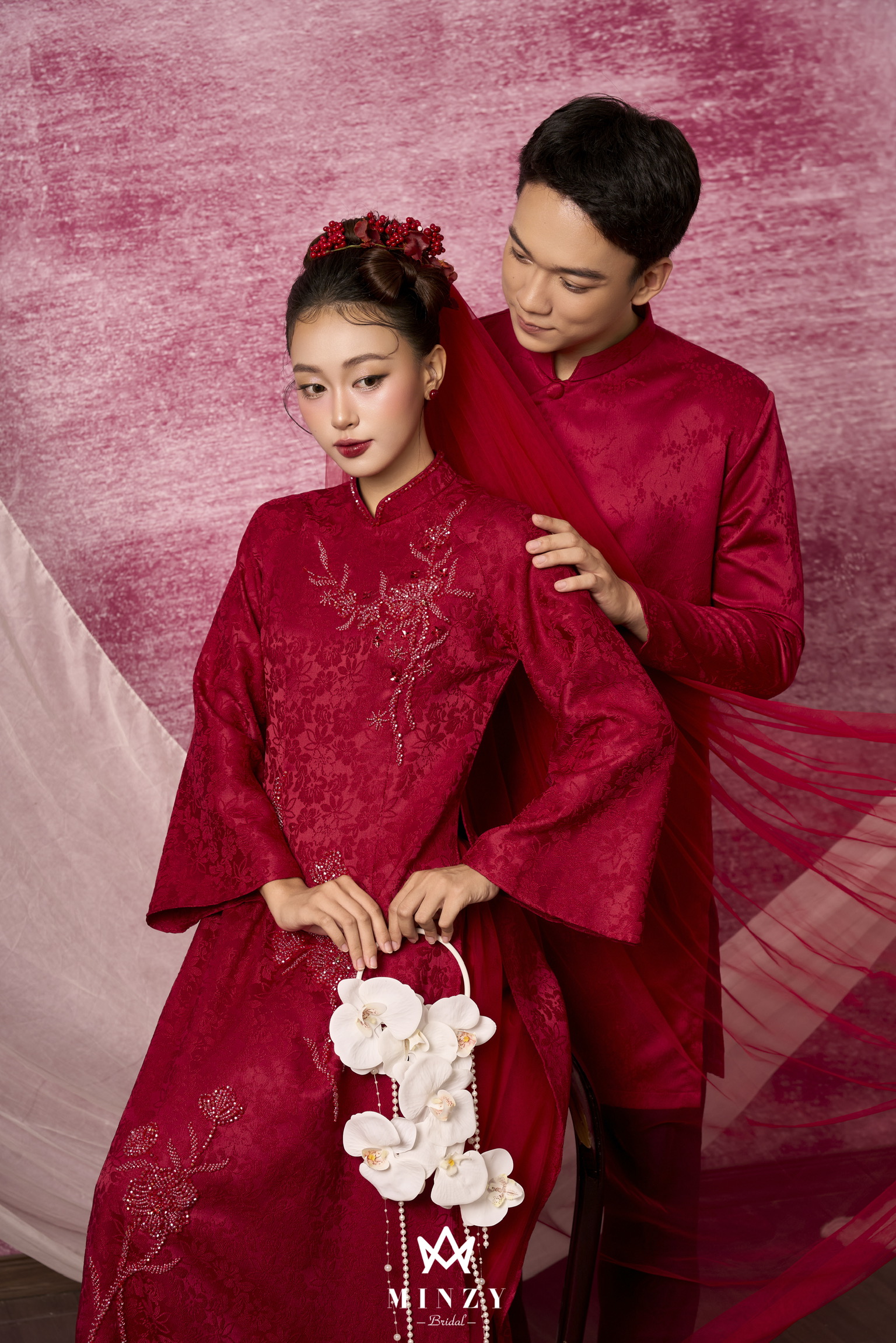 Áo dài cặp đỏ 44