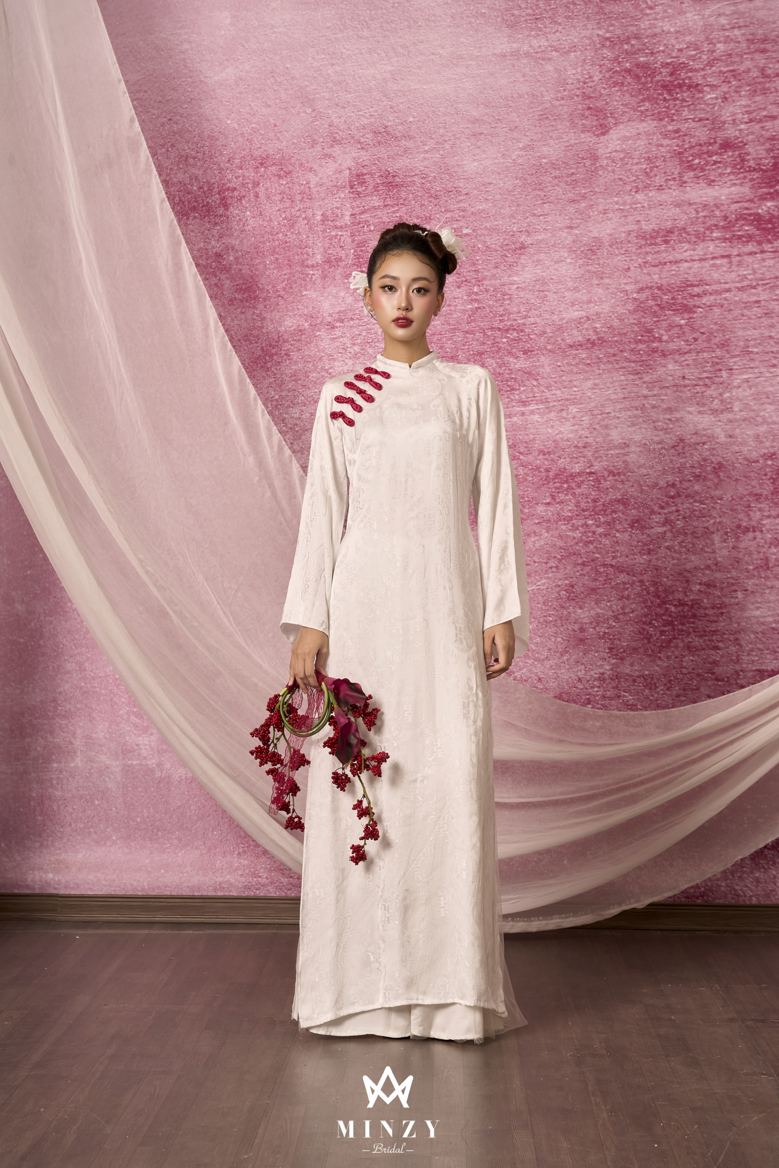 Áo dài trắng xuông 02