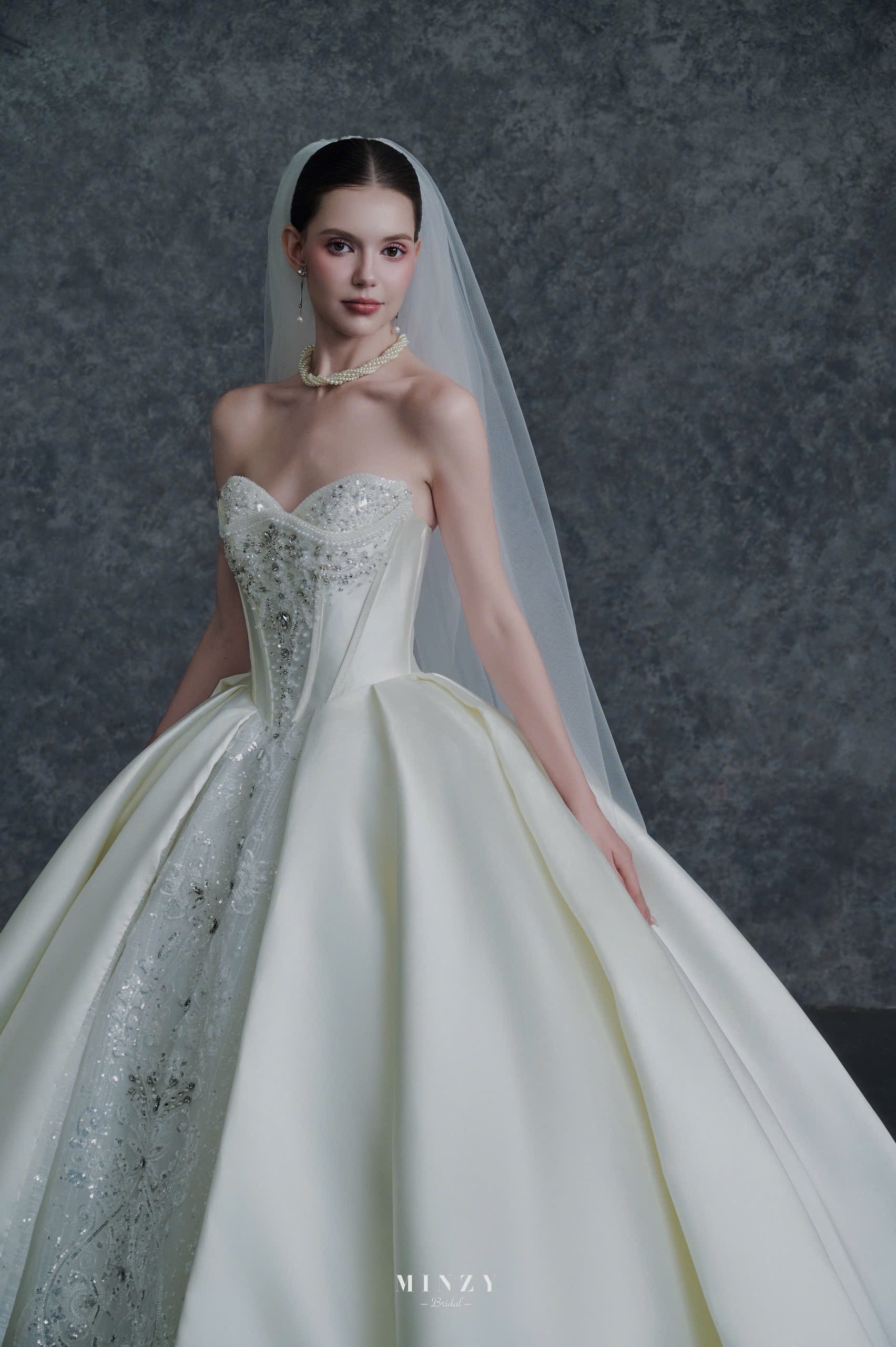 Elegant 252
