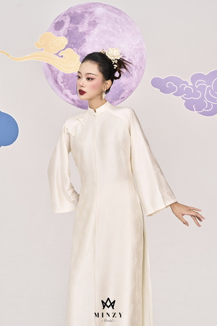 Áo dài be xuông 01