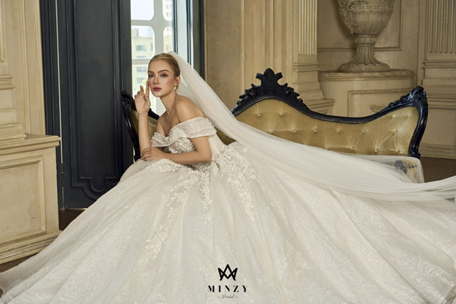 Elegant 157