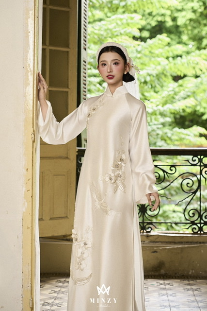 Áo dài cặp trắng 59