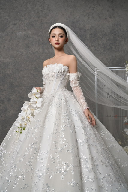 Elegant 155