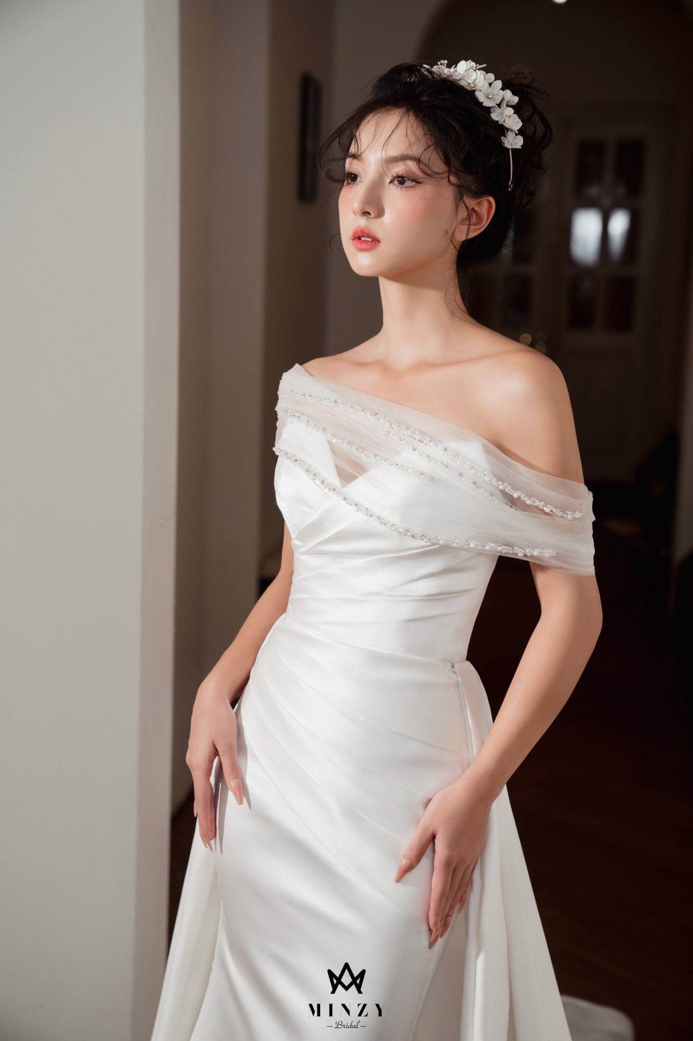 Voan,găng tay, vai rời