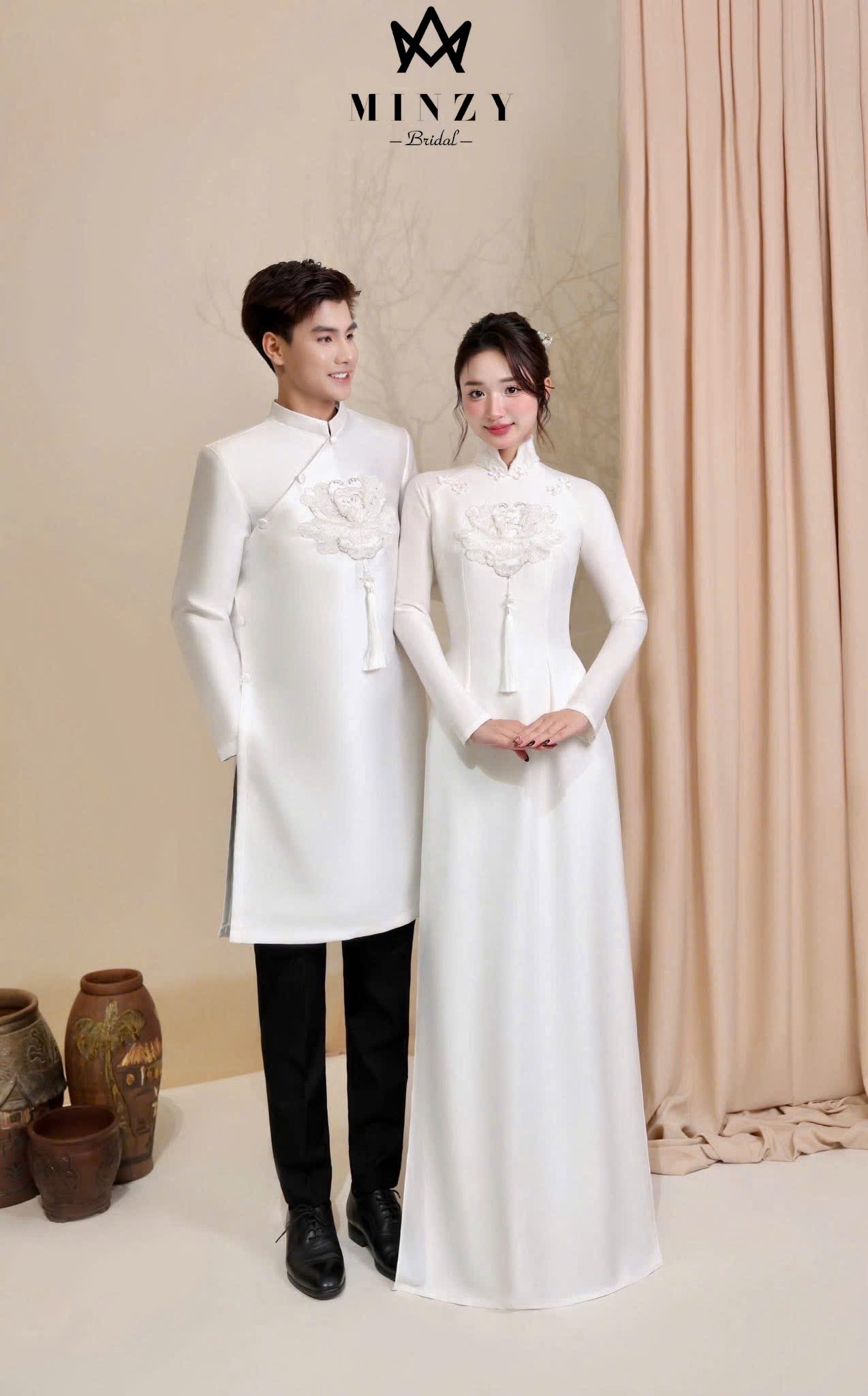 Áo dài cặp trắng 39