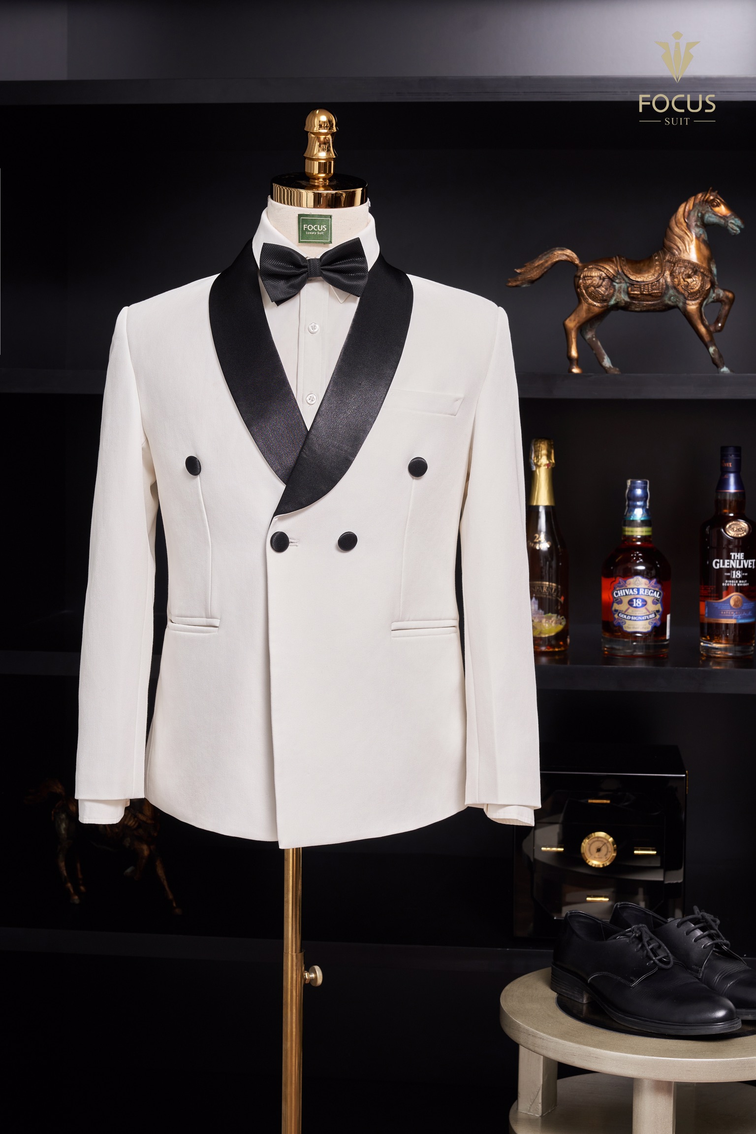 Vest trắng cổ sam 4 cúc