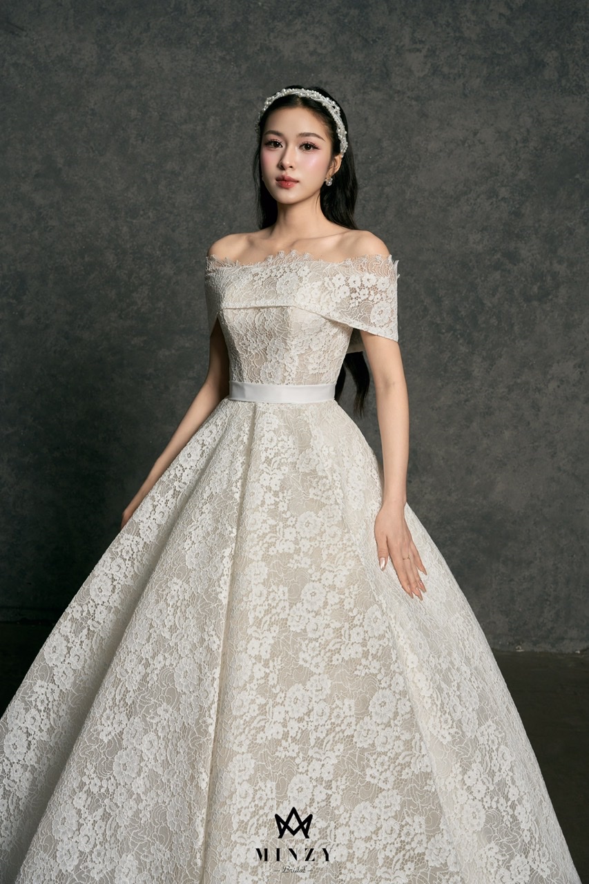 Elegant 77