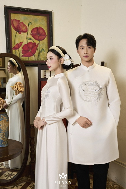 Áo dài cặp trắng 58