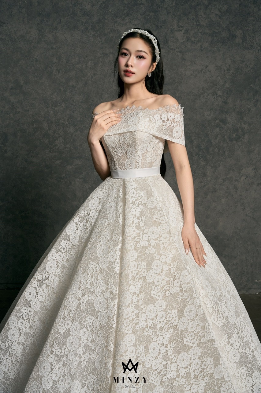 Elegant 77