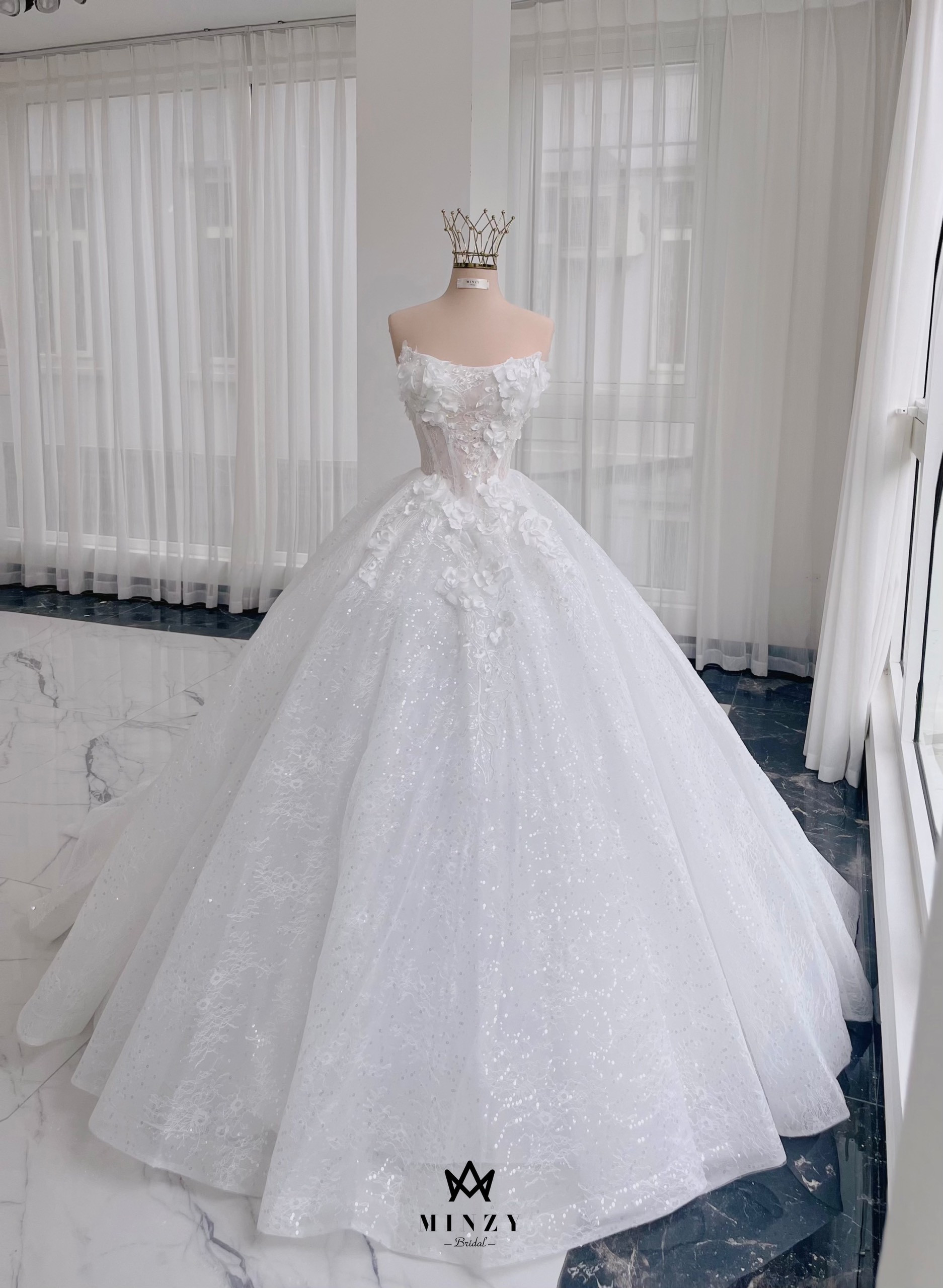 Elegant 33