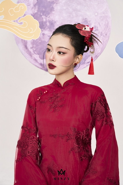 Áo dài đỏ xuông 42