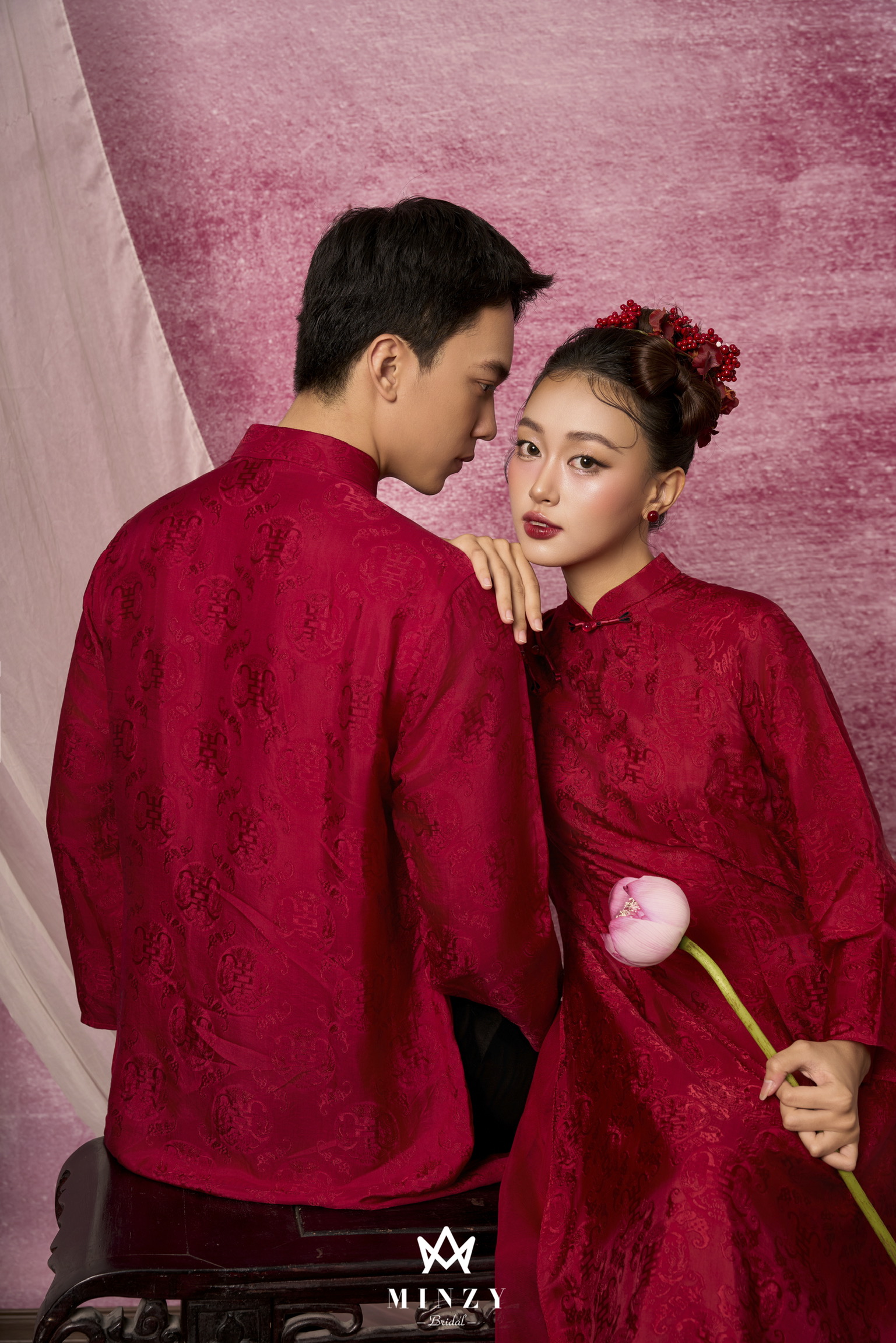 Áo dài cặp đỏ 45