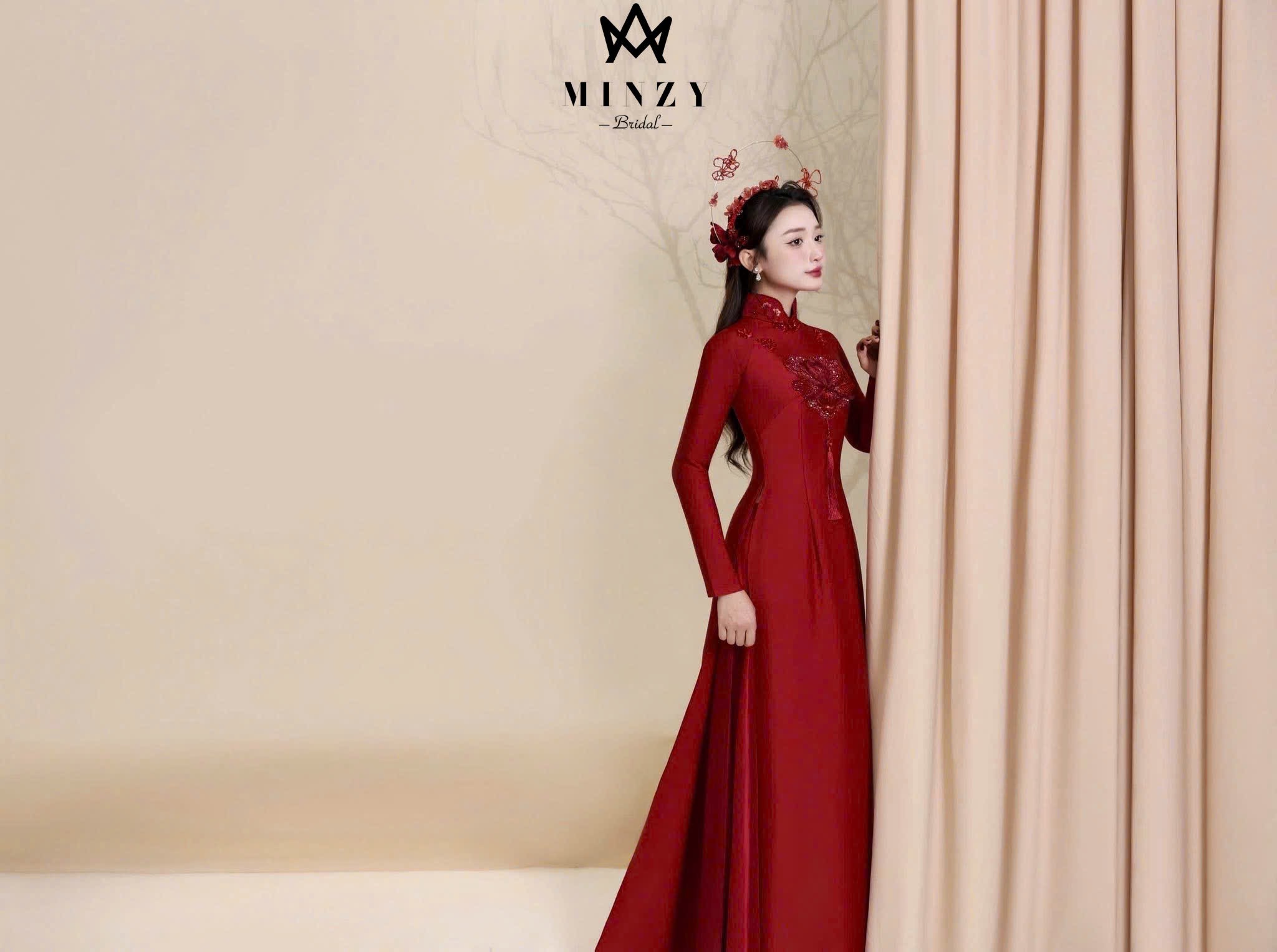 Áo dài cặp đỏ 38
