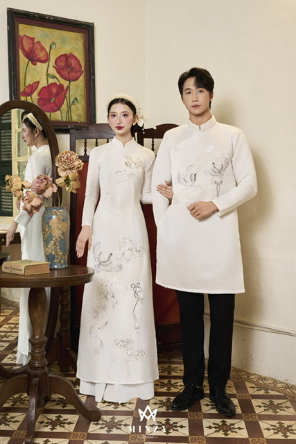 Áo dài cặp trắng 56