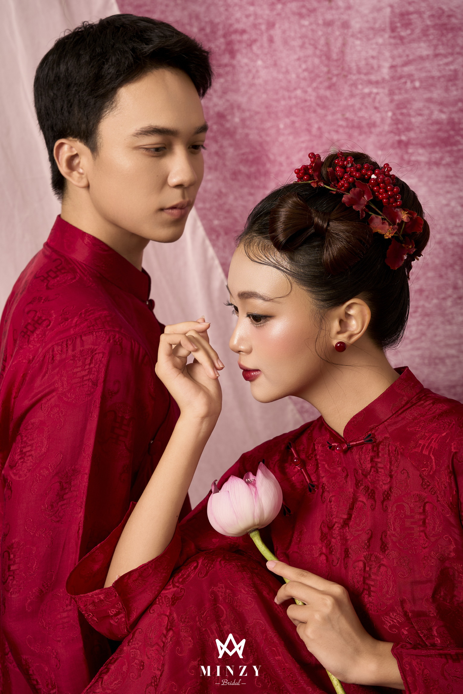 Áo dài cặp đỏ 45