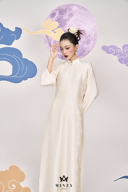 Áo dài be xuông 01