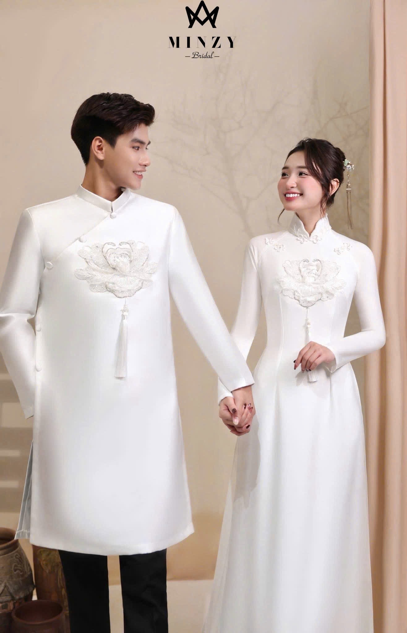 Áo dài cặp trắng 39