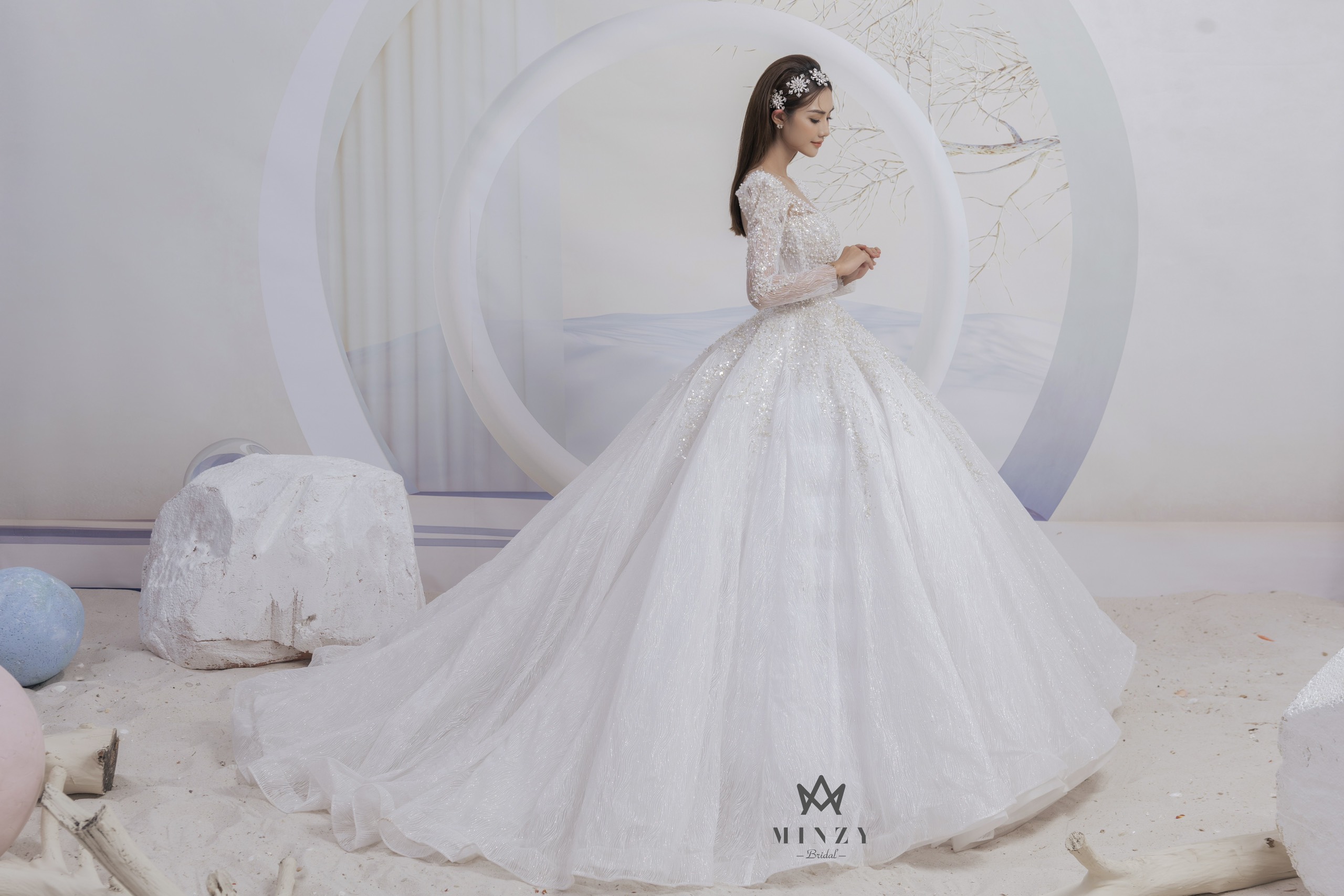 Haute Limited 03
