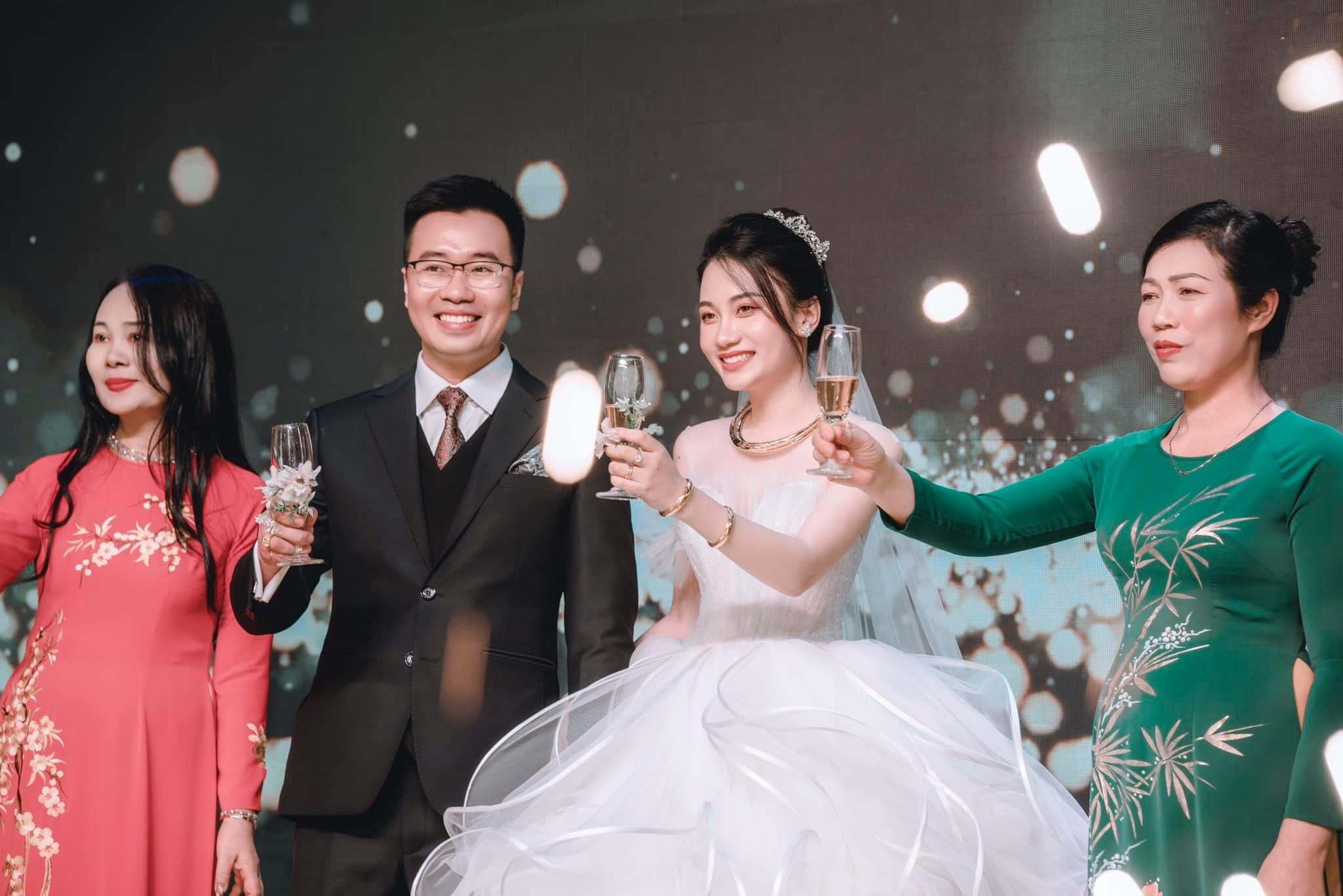Đám cưới cô dâu Ngọc Linh - Chú rể Bảo Trung