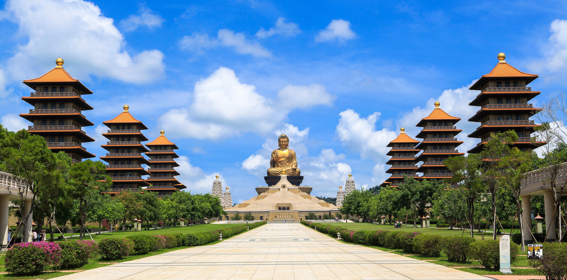 Theo chân khách Việt hành hương đến "kinh đô Phật giáo" Đài Loan