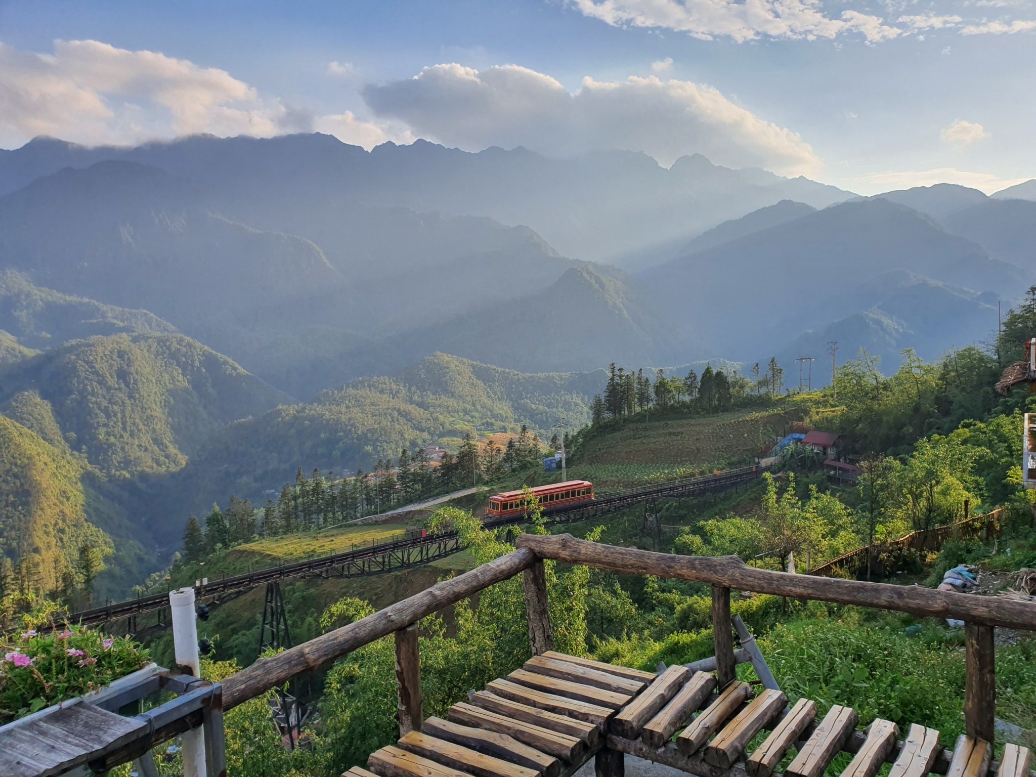 COMBO LÁ ĐỎ HOMESTAY