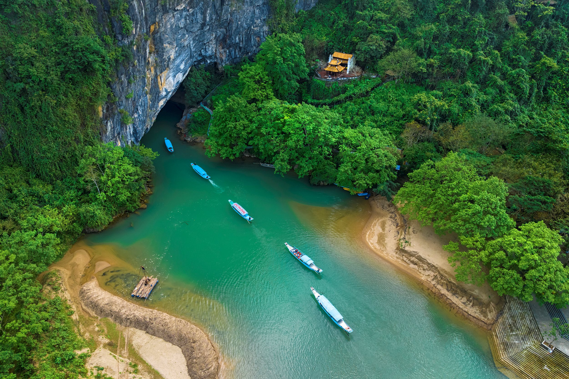 QUẢNG BÌNH - VŨNG CHÙA ĐẢO YẾN - BÃI ĐÁ NHẢY ĐỘNG PHONG NHA – THUNG LŨNG NGỌC BÍCH HAVA 3N2D
