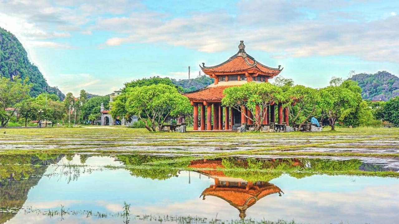 CỐ ĐÔ HOA LƯ - TRÀNG AN - HANG MÚA