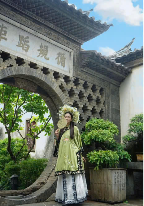 New HÀ KHẨU - MÔNG TỰ - KIẾN THỦY 2N1DĐ (LL)