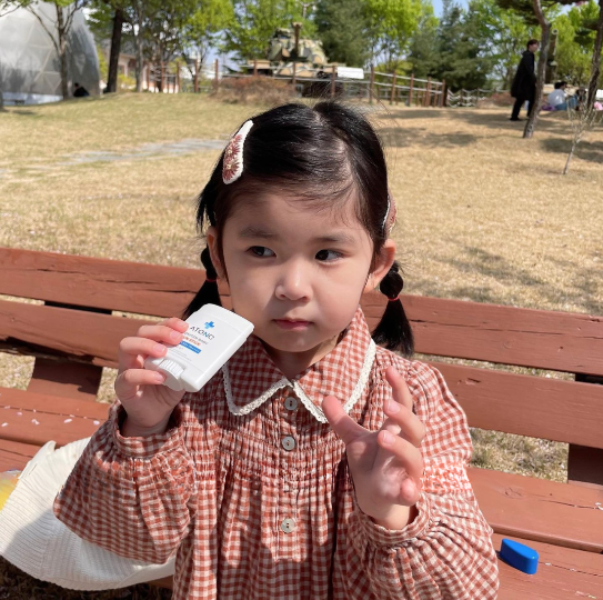 STICK CHỐNG NẮNG THUẦN CHAY OXYGEN CHO BÉ (SPF 50 PA++++) (6M+) - ATONO2