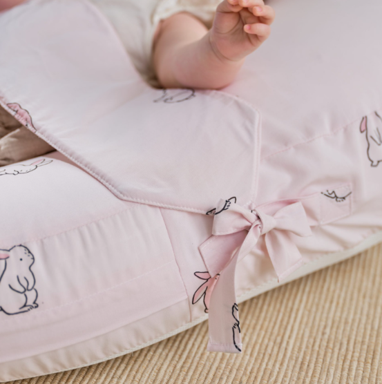 GỐI CHỐNG TRÀO NGƯỢC BABY BUNNY (SET KHÔNG KÈM TÚI ĐỰNG) - DONO&DONO