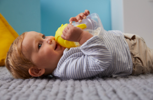 BỘ BÌNH NƯỚC 4 NẮP TIỆN DỤNG CHO BÉ - B.BOX