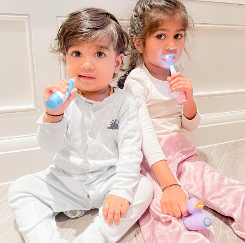 BÀN CHẢI ĐIỆN SÓNG ÂM DÙNG PIN BABY SONIC - BRUSH-BABY