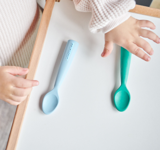 BỘ 2 MUỖNG NĨA ĂN DẶM SILICONE - MINIKOIOI